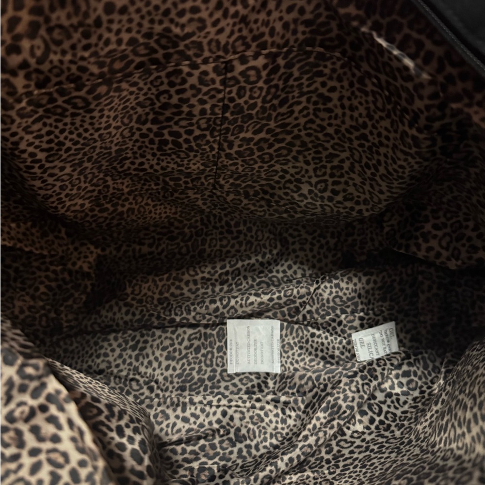 Victoria's Secret Black Tote with White Straps - Picture 4 of 4